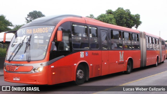 Expresso Azul 17E03 na cidade de Curitiba, Paraná, Brasil, por Lucas Weber Calizario. ID da foto: 7664679.