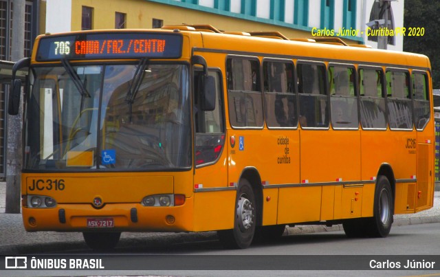 Expresso Azul JC316 na cidade de Curitiba, Paraná, Brasil, por Carlos Júnior. ID da foto: 7663045.