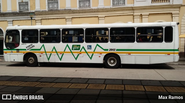 Auto Viação Presidente Vargas 2043 na cidade de Porto Alegre, Rio Grande do Sul, Brasil, por Max Ramos. ID da foto: 7663853.