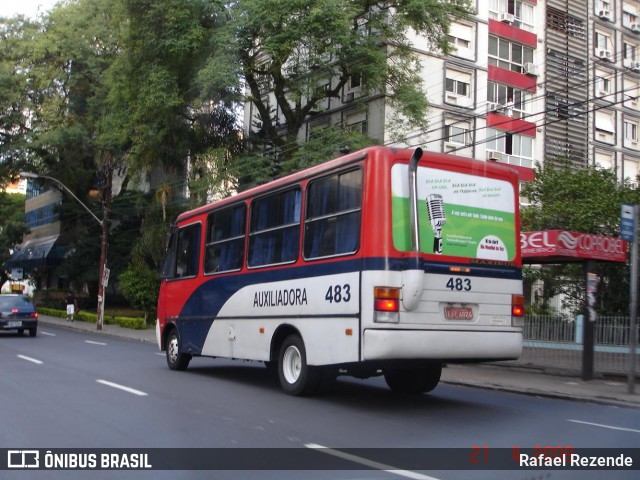 ATL - Associação dos Transportadores de Passageiros por Lotação 483 na cidade de Porto Alegre, Rio Grande do Sul, Brasil, por Rafael Rezende. ID da foto: 7664238.