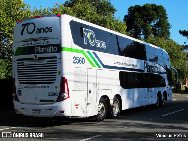 Planalto Transportes 2560 na cidade de Curitiba, Paraná, Brasil, por Vinicius Petris. Número da foto: #7660989.