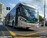 Via Sudeste Transportes S.A. 5 1215 na cidade de São Paulo, São Paulo, Brasil, por Kauan Vieira. ID da foto: :id.