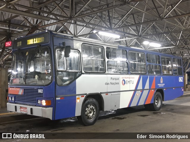 Transportes Coletivos Parque das Nações 062 na cidade de Santo André, São Paulo, Brasil, por Eder  Simoes Rodrigues. ID da foto: 7580801.