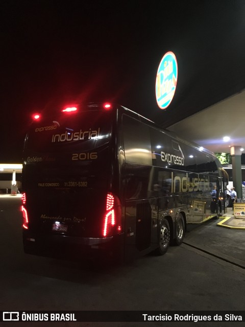 Expresso Industrial Turismo 2016 na cidade de Oliveira, Minas Gerais, Brasil, por Tarcisio Rodrigues da Silva. ID da foto: 7580625.