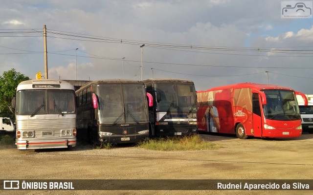 Ônibus Particulares 1990 na cidade de São Paulo, São Paulo, Brasil, por Rudnei Aparecido da Silva. Número da foto: #7581229.