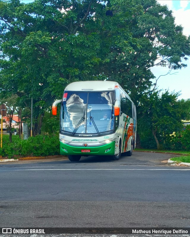 Empresa de Transportes Andorinha 7203 na cidade de Assis, São Paulo, Brasil, por Matheus Henrique Delfino. Número da foto: #7586883.