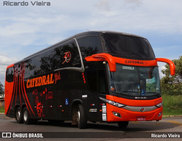 Catedral Turismo 20339 na cidade de Brasília, Distrito Federal, Brasil, por Ricardo Vieira. Número da foto: #7587624.