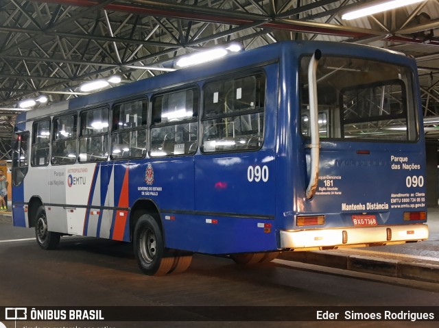 Transportes Coletivos Parque das Nações 090 na cidade de Santo André, São Paulo, Brasil, por Eder  Simoes Rodrigues. ID da foto: 7588305.