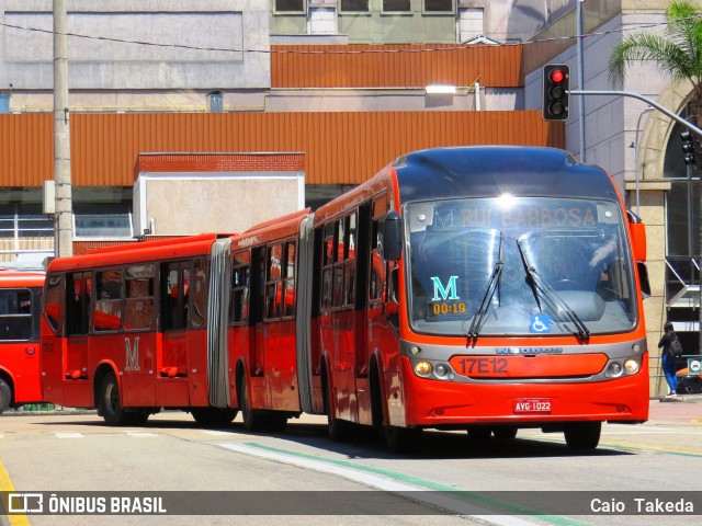 Expresso Azul 17E12 na cidade de Curitiba, Paraná, Brasil, por Caio  Takeda. ID da foto: 7590727.