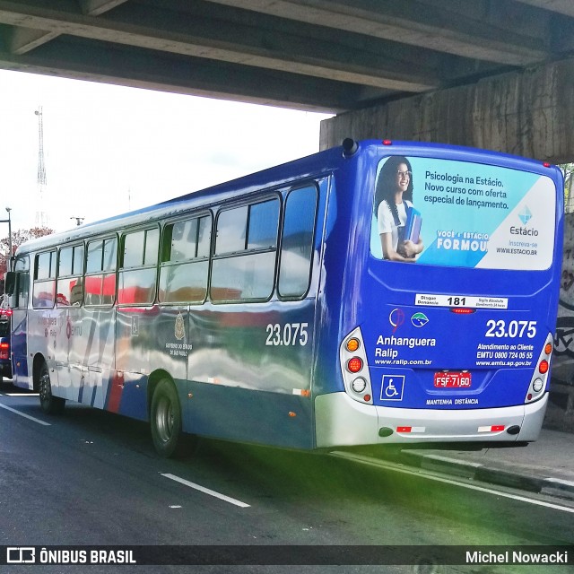 Ralip Transportes Rodoviários 23.075 na cidade de Itapevi, São Paulo, Brasil, por Michel Nowacki. Número da foto: #7595167.