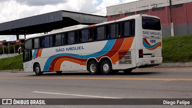 Viação São Miguel Formiga 1020 na cidade de Formiga, Minas Gerais, Brasil, por Diego Felipe. Número da foto: #7593552.
