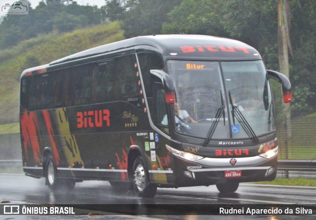 Bitur Transporte Coletivo e Turismo 2018 na cidade de Santa Isabel, São Paulo, Brasil, por Rudnei Aparecido da Silva. ID da foto: 7666241.