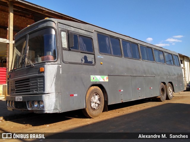 Ônibus Particulares  na cidade de Palmas, Paraná, Brasil, por Alexandre M.  Sanches. ID da foto: 7668060.