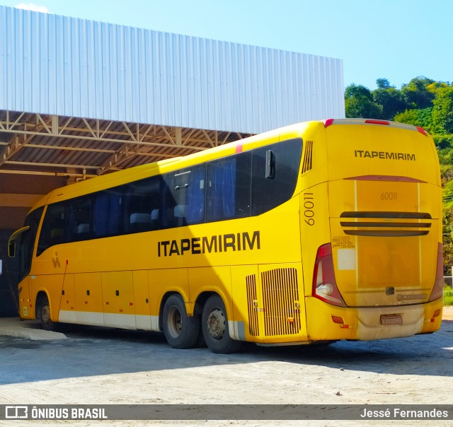 Viação Itapemirim 60011 na cidade de Manhuaçu, Minas Gerais, Brasil, por Jessé Fernandes. ID da foto: 7668549.