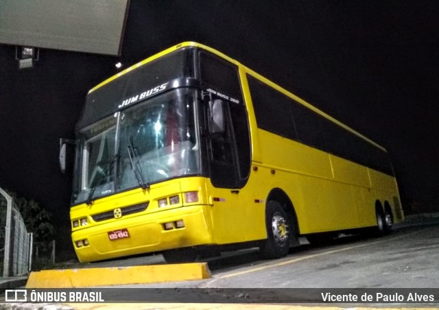 Ônibus Particulares 4942 na cidade de Formiga, Minas Gerais, Brasil, por Vicente de Paulo Alves. ID da foto: 7670506.