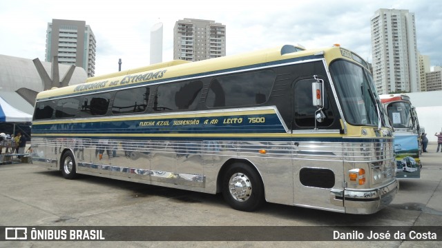 Ônibus Particulares 7500 na cidade de São Paulo, São Paulo, Brasil, por Danilo Danibus. Número da foto: #7711275.