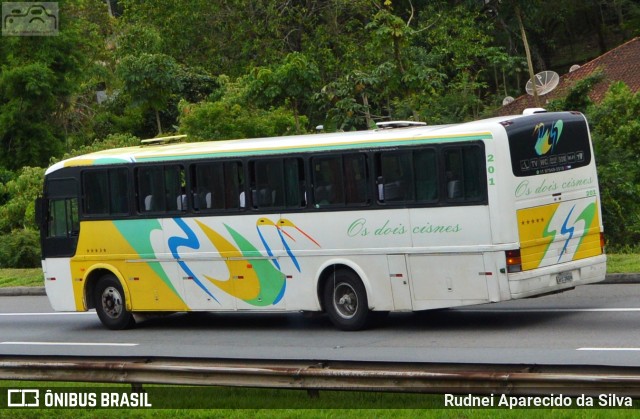 Ônibus Particulares 201 na cidade de Santa Isabel, São Paulo, Brasil, por Rudnei Aparecido da Silva. Número da foto: #7711786.
