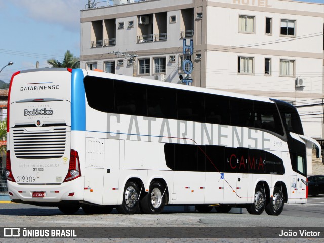 Auto Viação Catarinense 319309 na cidade de Balneário Camboriú, Santa Catarina, Brasil, por João Victor. Número da foto: #7718275.