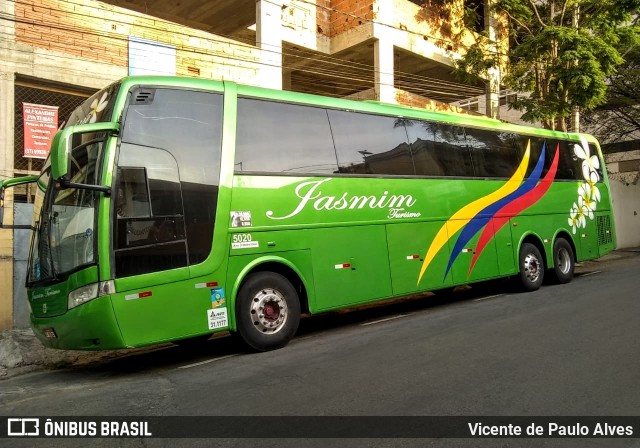 Jasmim Turismo 5020 na cidade de Itaúna, Minas Gerais, Brasil, por Vicente de Paulo Alves. Número da foto: #7716030.