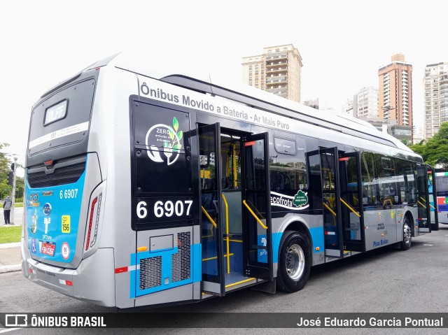 Transwolff Transportes e Turismo 6 6907 na cidade de São Paulo, São Paulo, Brasil, por José Eduardo Garcia Pontual. Número da foto: #7716484.