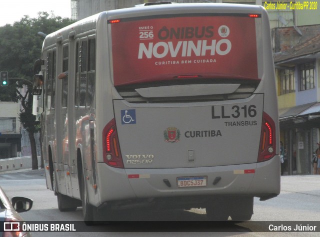 Araucária Transportes Coletivos LL316 na cidade de Curitiba, Paraná, Brasil, por Carlos Júnior. ID da foto: 7720812.