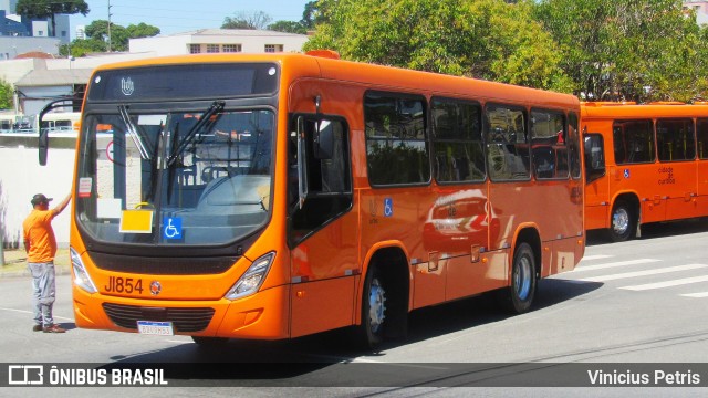 Expresso Azul JI854 na cidade de Curitiba, Paraná, Brasil, por Vinicius Petris. ID da foto: 7723249.