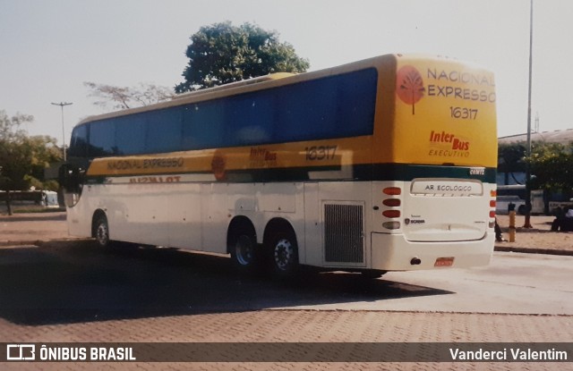 Nacional Expresso 16317 na cidade de São Paulo, São Paulo, Brasil, por Vanderci Valentim. Número da foto: #7723769.