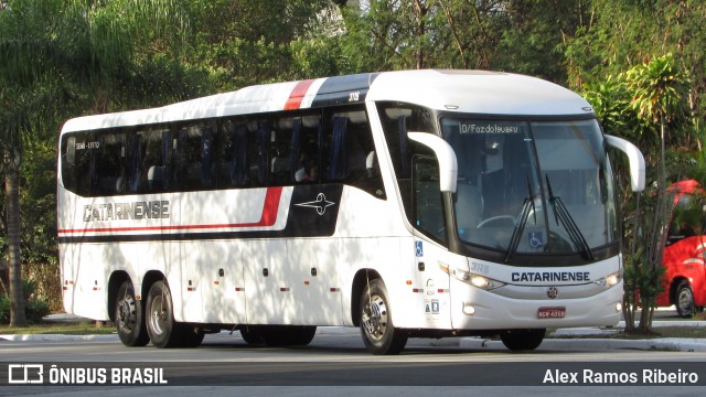 Auto Viação Catarinense 3115 na cidade de Taubaté, São Paulo, Brasil, por Alex Ramos Ribeiro. Número da foto: #7726492.