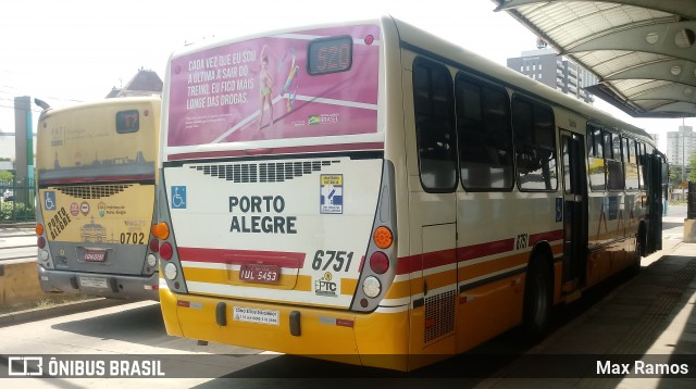 SOPAL - Sociedade de Ônibus Porto-Alegrense Ltda. 6751 na cidade de Porto Alegre, Rio Grande do Sul, Brasil, por Max Ramos. Número da foto: #7728042.