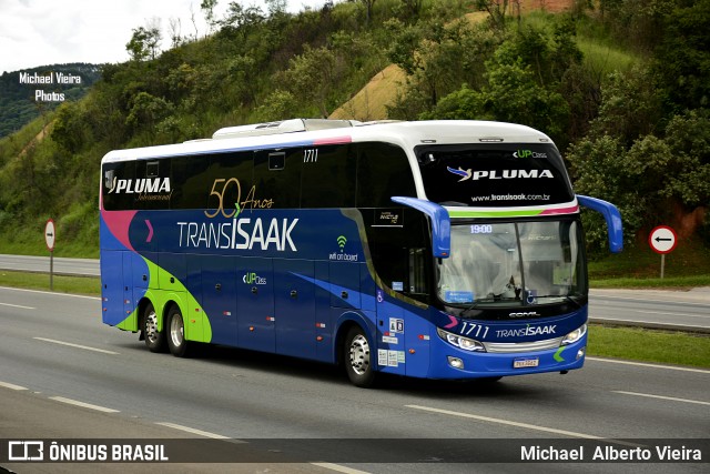 Trans Isaak Turismo 1711 na cidade de Santana de Parnaíba, São Paulo, Brasil, por Michael  Alberto Vieira. ID da foto: 7735096.