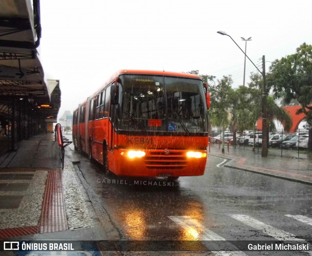 Viação Tamandaré KE841 na cidade de Curitiba, Paraná, Brasil, por Gabriel Michalski. Número da foto: #7736839.