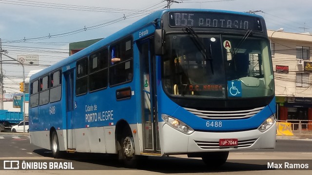 Nortran Transportes Coletivos 6488 na cidade de Porto Alegre, Rio Grande do Sul, Brasil, por Max Ramos. Número da foto: #7740703.