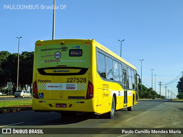 Viação Pioneira 227528 na cidade de Brasília, Distrito Federal, Brasil, por Paulo Camillo Mendes Maria. Número da foto: #7740668.