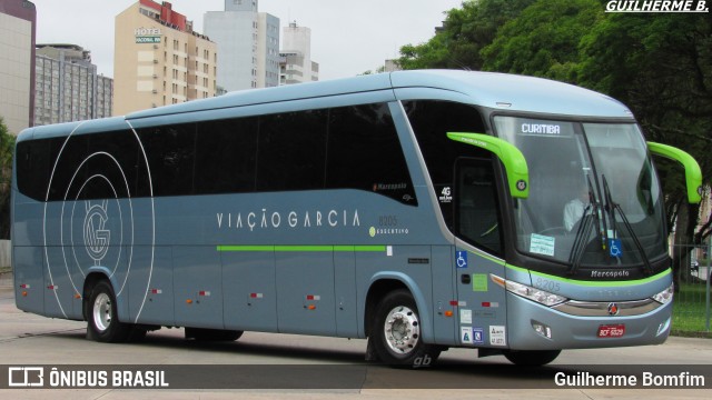 Viação Garcia 8205 na cidade de Curitiba, Paraná, Brasil, por Guilherme Bomfim. ID da foto: 7741102.