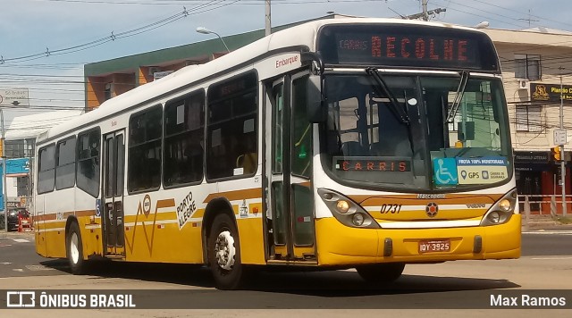 Companhia Carris Porto-Alegrense 0731 na cidade de Porto Alegre, Rio Grande do Sul, Brasil, por Max Ramos. Número da foto: #7740702.
