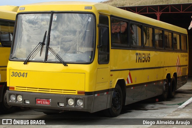 Viação Itapemirim 30041 na cidade de Paraíba do Sul, Rio de Janeiro, Brasil, por Diego Almeida Araujo. Número da foto: #7741485.