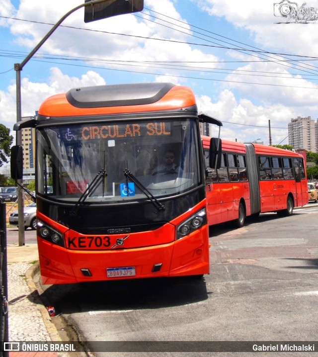 Viação Tamandaré KE703 na cidade de Curitiba, Paraná, Brasil, por Gabriel Michalski. ID da foto: 7742060.