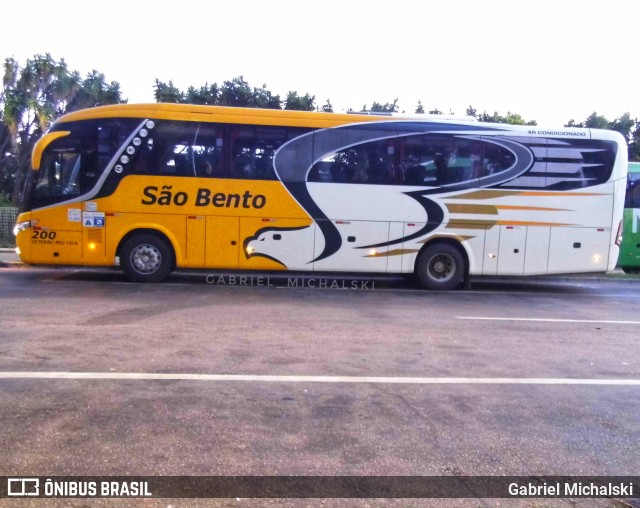 Expresso São Bento 200 na cidade de Curitiba, Paraná, Brasil, por Gabriel Michalski. Número da foto: #7741929.