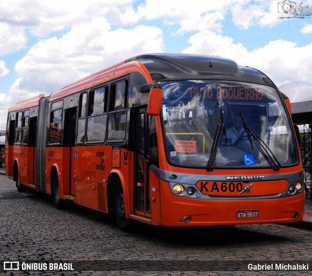 Viação Tamandaré KA600 na cidade de Curitiba, Paraná, Brasil, por Gabriel Michalski. Número da foto: #7742020.