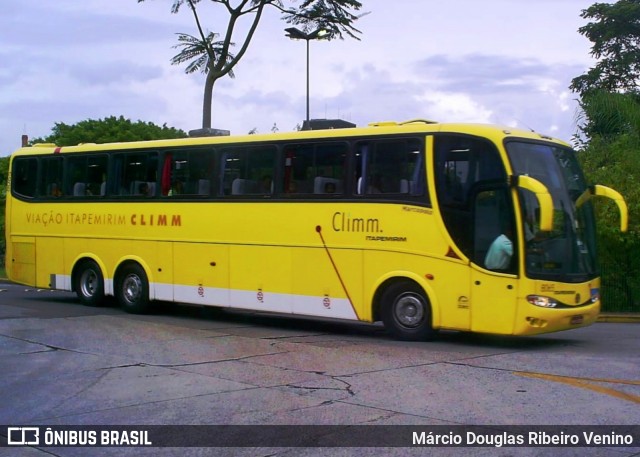 Viação Itapemirim 8065 na cidade de São Paulo, São Paulo, Brasil, por Márcio Douglas Ribeiro Venino. ID da foto: 7748796.