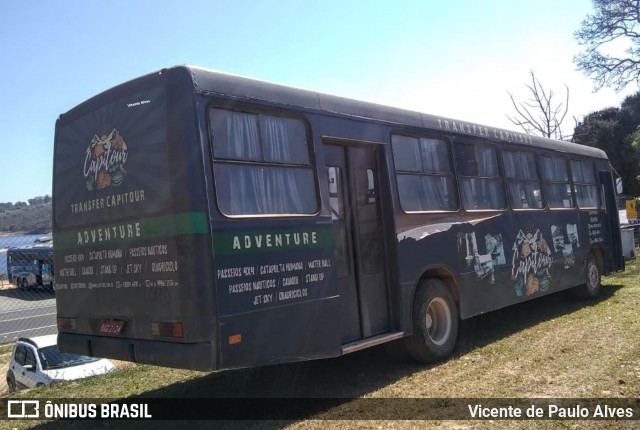 Ônibus Particulares 4995 na cidade de Capitólio, Minas Gerais, Brasil, por Vicente de Paulo Alves. ID da foto: 7674269.