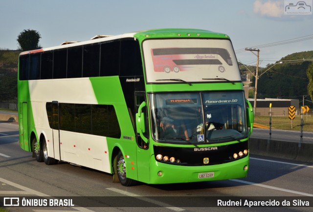 Abreu Turística 4000 na cidade de Arujá, São Paulo, Brasil, por Rudnei Aparecido da Silva. ID da foto: 7671251.