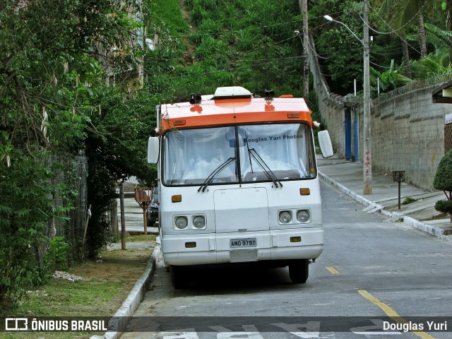 Motorhomes 9797 na cidade de Ibirité, Minas Gerais, Brasil, por Douglas Yuri. Número da foto: #7676613.