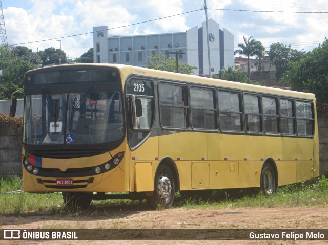 Ônibus Particulares 2.105 na cidade de Camaragibe, Pernambuco, Brasil, por Gustavo Felipe Melo. Número da foto: #7671775.