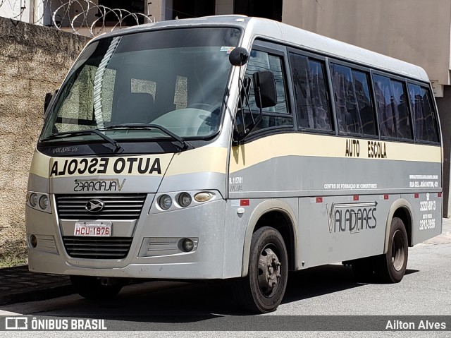 Ônibus Particulares 1976 na cidade de Divinópolis, Minas Gerais, Brasil, por Ailton Alves. ID da foto: 7676746.