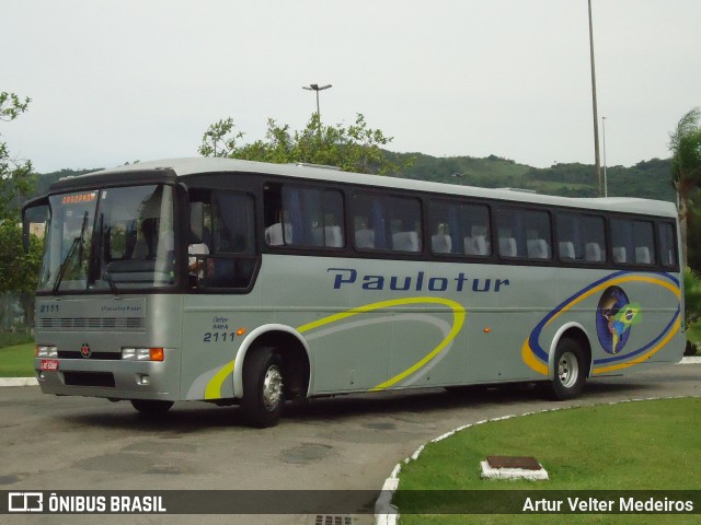 Paulotur Transporte e Turismo 2111 na cidade de Florianópolis, Santa Catarina, Brasil, por Artur Velter Medeiros. ID da foto: 7676543.