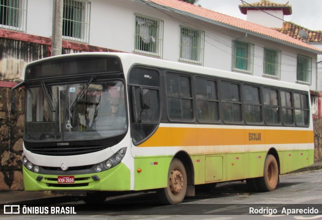 Escolares 3519 na cidade de Belo Vale, Minas Gerais, Brasil, por Rodrigo  Aparecido. ID da foto: 7752505.