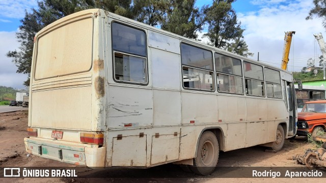 Ônibus Particulares GLB7923 na cidade de Congonhas, Minas Gerais, Brasil, por Rodrigo  Aparecido. Número da foto: #7751748.