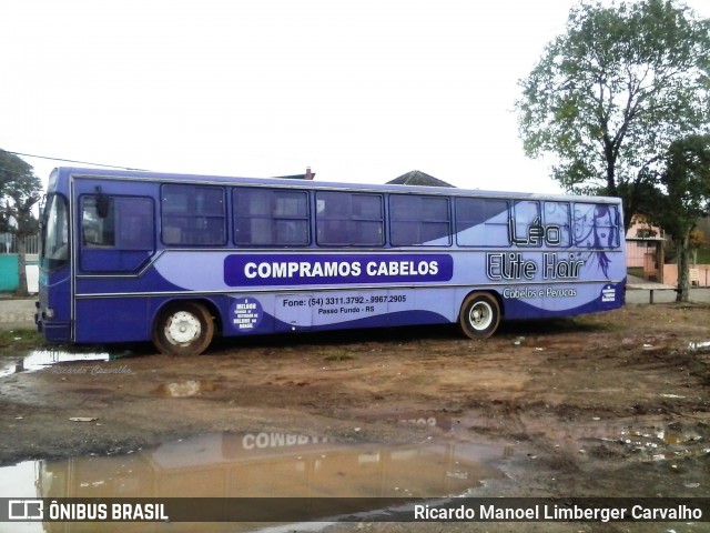 Léo Elite Hair 1909 na cidade de Rio Pardo, Rio Grande do Sul, Brasil, por Ricardo Manoel Limberger Carvalho. Número da foto: #7754654.