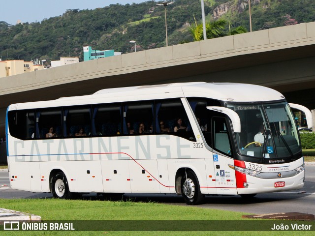 Auto Viação Catarinense 3325 na cidade de Florianópolis, Santa Catarina, Brasil, por João Victor. ID da foto: 7760474.